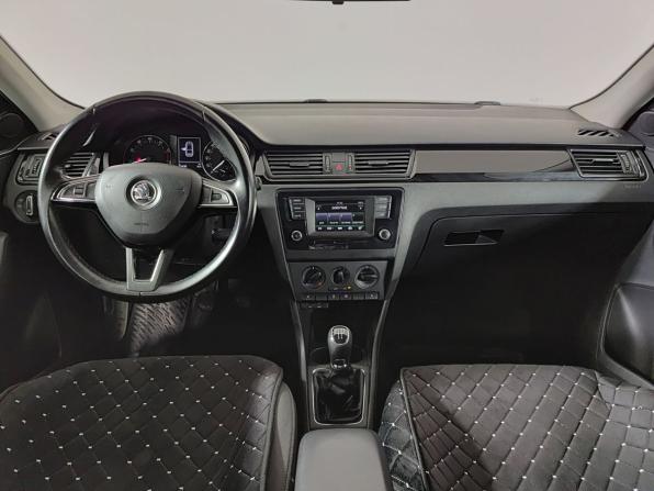Skoda Rapid I с пробегом 2015 года, цена 848 000 рублей, 214000 км, лифтбек, Автокод Объявления