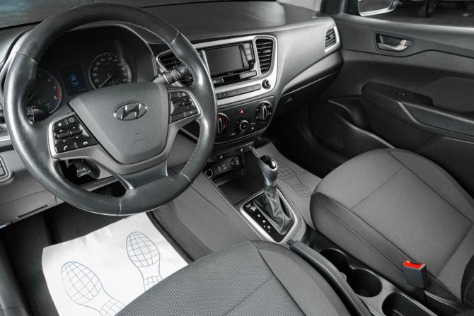 Hyundai Solaris II с пробегом 2018 года, цена 1 319 000 рублей, 149700 км, седан, Автокод Объявления