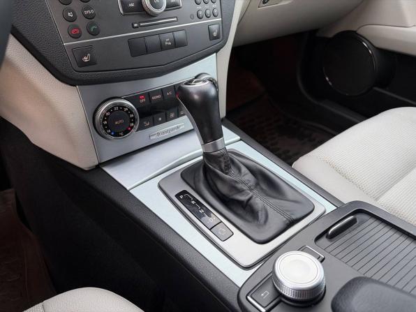 Mercedes-Benz C-Класс III (W204) с пробегом 2010 года, цена 895 000 рублей, 290000 км, седан, Автокод Объявления