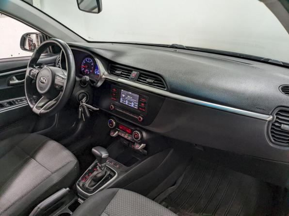 Kia Rio IV Рестайлинг с пробегом 2021 года, цена 1 690 000 рублей, 112000 км, хэтчбек, Автокод Объявления