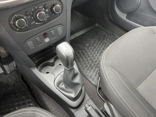 Renault Logan II Рестайлинг с пробегом 2022 года, цена 1 097 400 рублей, 148573 км, седан, Автокод Объявления