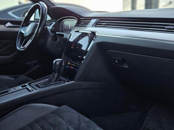 Volkswagen Passat B8 Рестайлинг с пробегом 2020 года, цена 1 790 000 рублей, 227300 км, универсал, Автокод Объявления