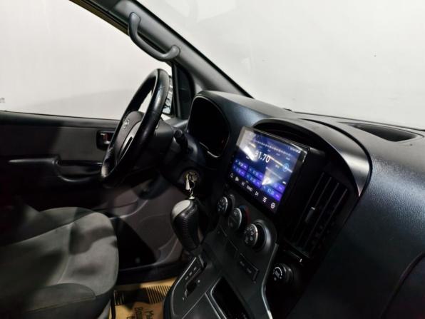 Hyundai H-1 II с пробегом 2012 года, цена 1 685 000 рублей, 297580 км, минивэн, Автокод Объявления