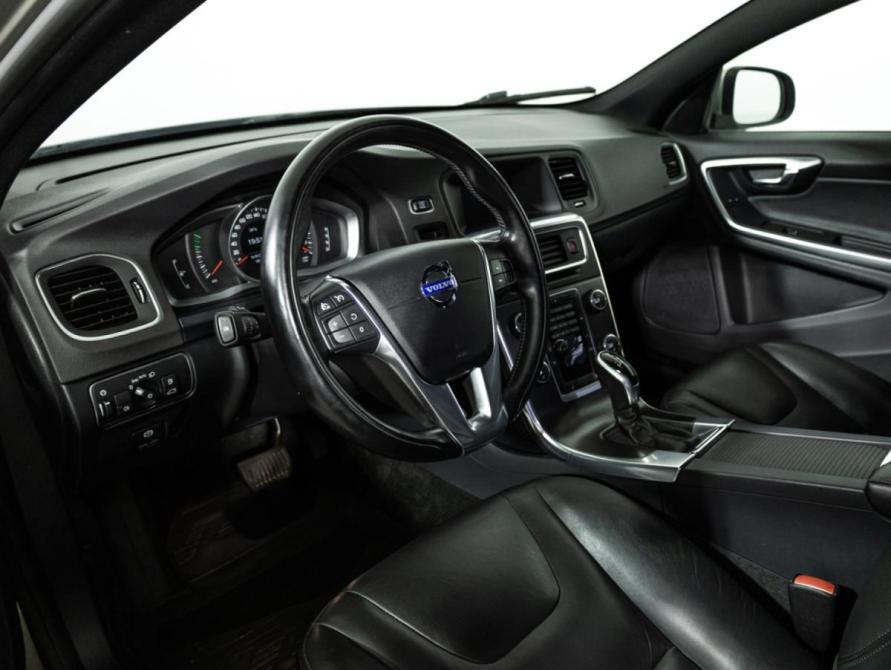 Volvo S60 II Рестайлинг Санкт-Петербург  - изображение 12