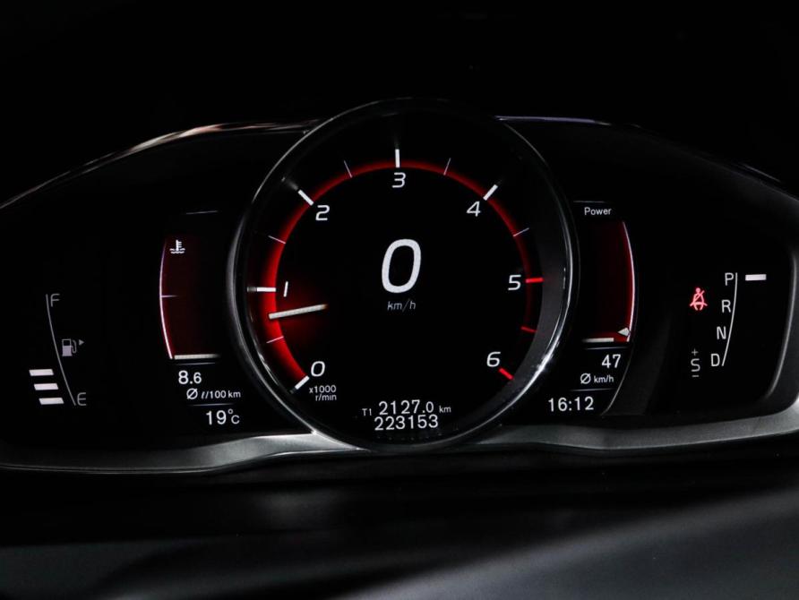 Volvo V60 Cross Country I Москва  - изображение 12
