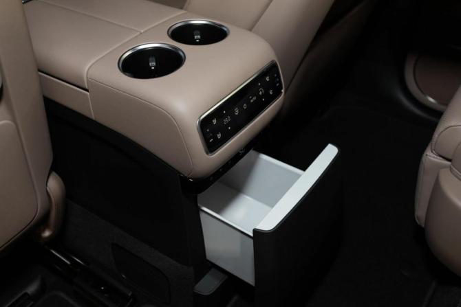 Новый Li Auto (Lixiang) L9 I Рестайлинг 2025 года, цена 11 990 000 рублей, внедорожник, Автокод Объявления