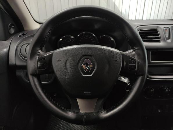 Renault Logan II с пробегом 2017 года, цена 395 000 рублей, 181444 км, седан, Автокод Объявления