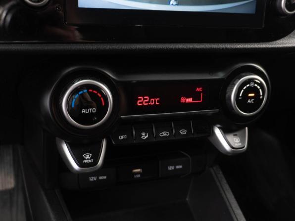 Kia Rio IV Рестайлинг с пробегом 2020 года, цена 1 699 000 рублей, 46413 км, седан, Автокод Объявления