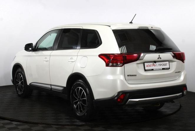 Mitsubishi Outlander III Рестайлинг 2 с пробегом 2015 года, цена 1 500 000 рублей, 186354 км, внедорожник, Автокод Объявления