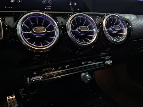 Mercedes-Benz CLA II (C118 X118) с пробегом 2021 года, цена 3 965 000 рублей, 54256 км, седан, Автокод Объявления