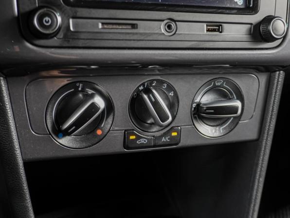 Volkswagen Polo V Рестайлинг с пробегом 2018 года, цена 1 249 000 рублей, 93801 км, седан, Автокод Объявления