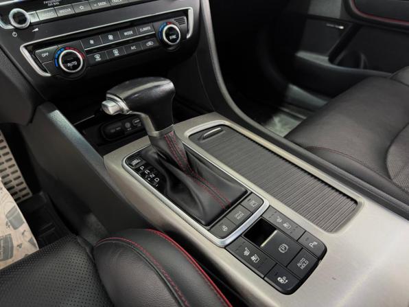 Kia Optima IV Рестайлинг с пробегом 2019 года, цена 2 350 000 рублей, 109250 км, седан, Автокод Объявления