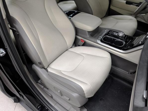 Kia Carnival IV с пробегом 2023 года, цена 4 850 000 рублей, 31601 км, минивэн, Автокод Объявления