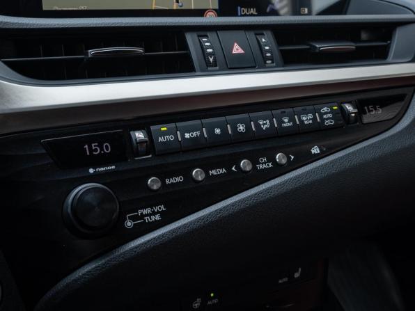 Lexus ES VII с пробегом 2020 года, цена 4 540 000 рублей, 77072 км, седан, Автокод Объявления