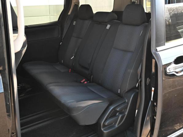Toyota Voxy III (R80) с пробегом 2016 года, цена 1 999 000 рублей, 130778 км, минивэн, Автокод Объявления