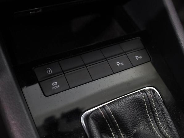 Skoda Octavia III (A7) Рестайлинг с пробегом 2019 года, цена 2 099 000 рублей, 120408 км, лифтбек, Автокод Объявления