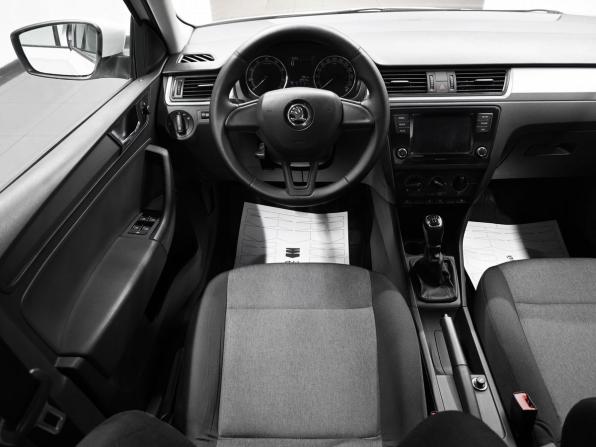 Skoda Rapid I Рестайлинг с пробегом 2018 года, цена 1 050 000 рублей, 184870 км, лифтбек, Автокод Объявления