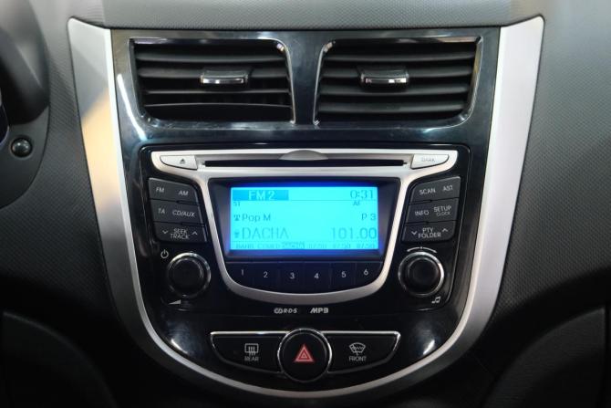 Hyundai Solaris I с пробегом 2012 года, цена 659 000 рублей, 183000 км, хэтчбек, Автокод Объявления