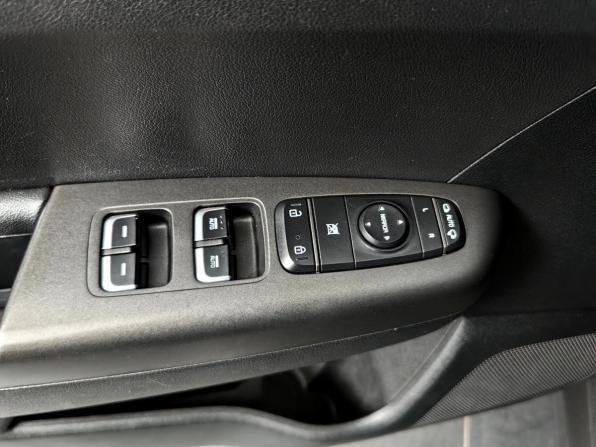 Kia Sportage IV Рестайлинг с пробегом 2020 года, цена 2 257 000 рублей, 106058 км, внедорожник, Автокод Объявления