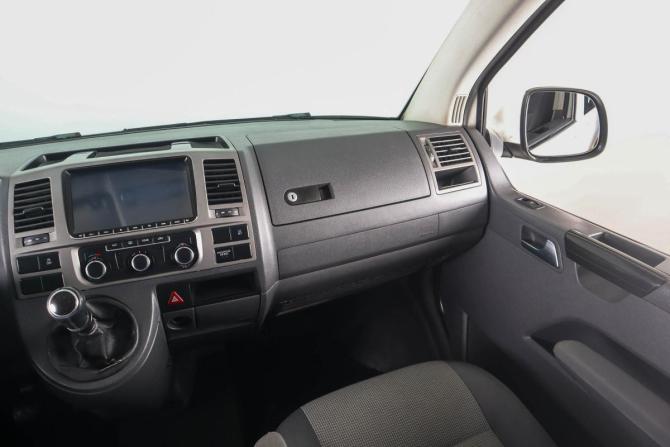 Volkswagen Caravelle T5 Рестайлинг с пробегом 2013 года, цена 1 749 000 рублей, 244000 км, минивэн, Автокод Объявления