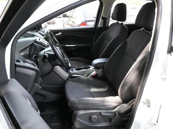 Ford Kuga II с пробегом 2015 года, цена 1 422 000 рублей, 111327 км, внедорожник, Автокод Объявления