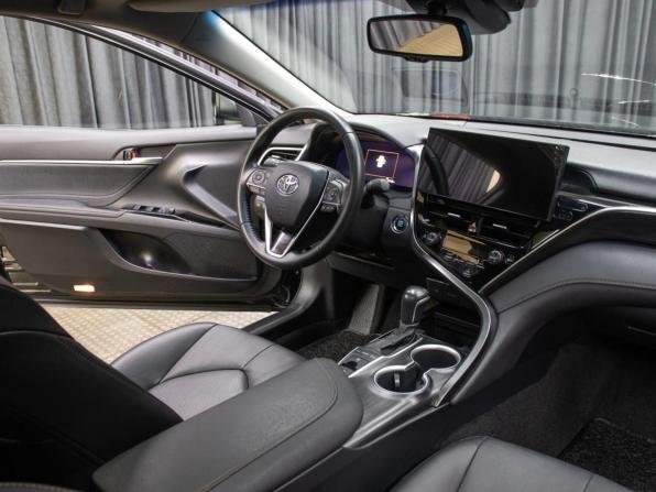 Toyota Camry VIII (XV70) Рестайлинг с пробегом 2023 года, цена 3 698 000 рублей, 24146 км, седан, Автокод Объявления