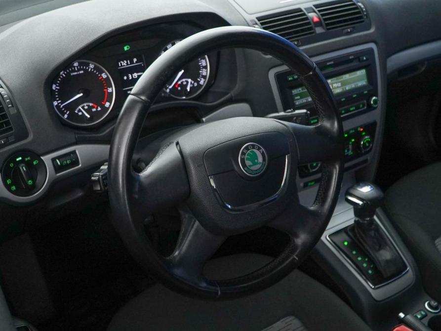 Skoda Octavia II (A5) Рестайлинг Москва  - изображение 12