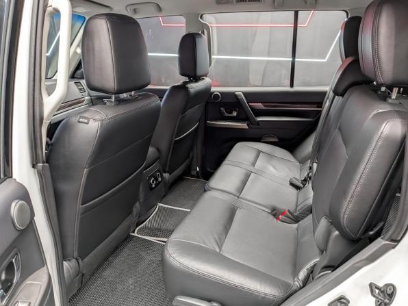 Mitsubishi Pajero IV Рестайлинг 2 с пробегом 2020 года, цена 3 930 000 рублей, 46152 км, внедорожник, Автокод Объявления