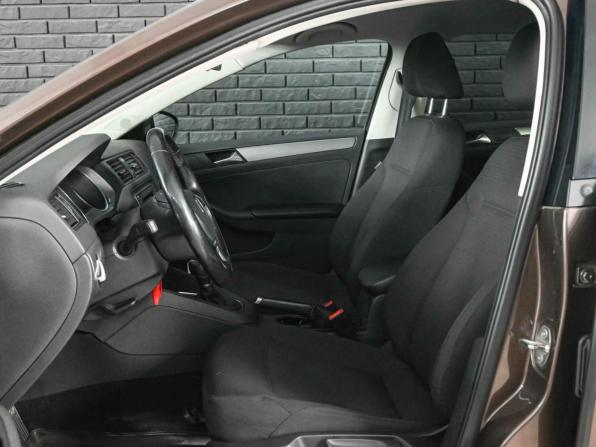 Volkswagen Jetta VI Рестайлинг с пробегом 2015 года, цена 995 000 рублей, 244112 км, седан, Автокод Объявления