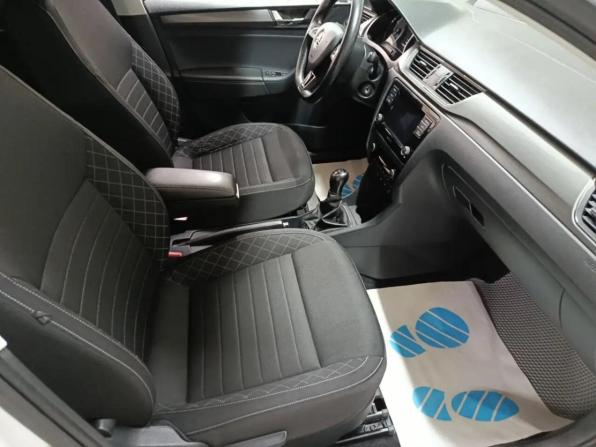 Skoda Rapid I Рестайлинг с пробегом 2017 года, цена 1 349 000 рублей, 65708 км, лифтбек, Автокод Объявления