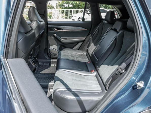 Geely Monjaro I с пробегом 2023 года, цена 2 796 000 рублей, 90008 км, внедорожник, Автокод Объявления