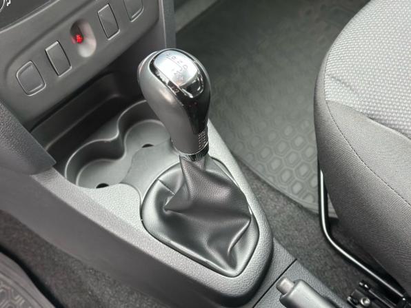 Renault Logan II Рестайлинг с пробегом 2019 года, цена 1 120 000 рублей, 61263 км, седан, Автокод Объявления