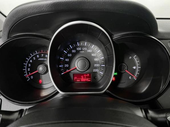 Kia Rio III Рестайлинг с пробегом 2015 года, цена 941 000 рублей, 88806 км, хэтчбек, Автокод Объявления