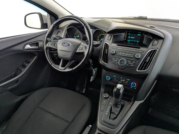 Ford Focus III Рестайлинг с пробегом 2018 года, цена 1 055 000 рублей, 165743 км, универсал, Автокод Объявления