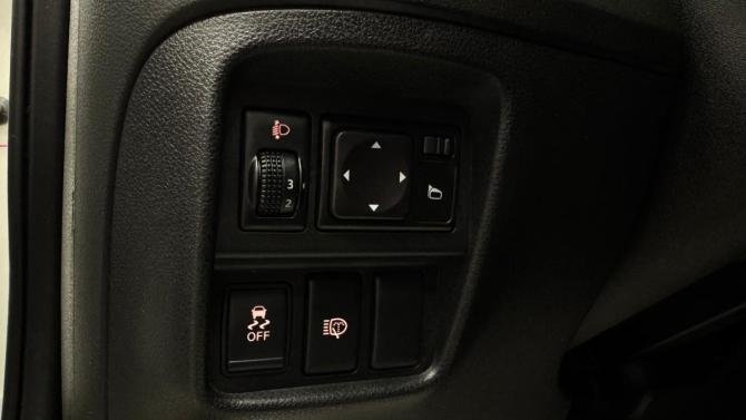 Nissan Juke I с пробегом 2013 года, цена 999 000 рублей, 108728 км, внедорожник, Автокод Объявления