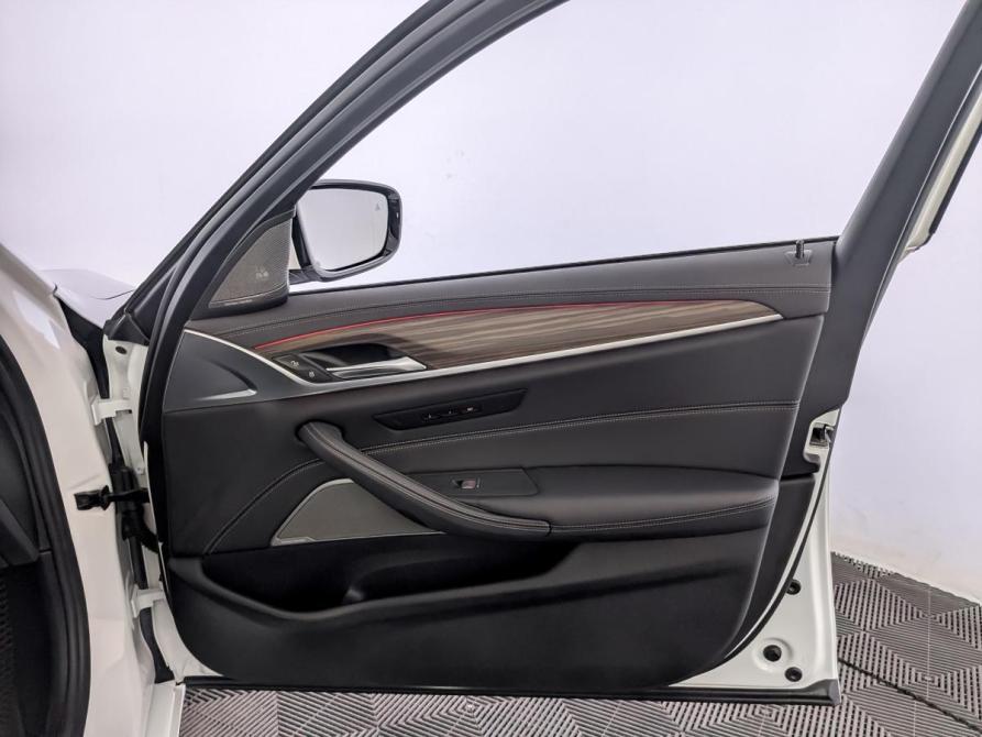 BMW 5 серии VII (G30/G31/G38) Рестайлинг Москва  - изображение 24