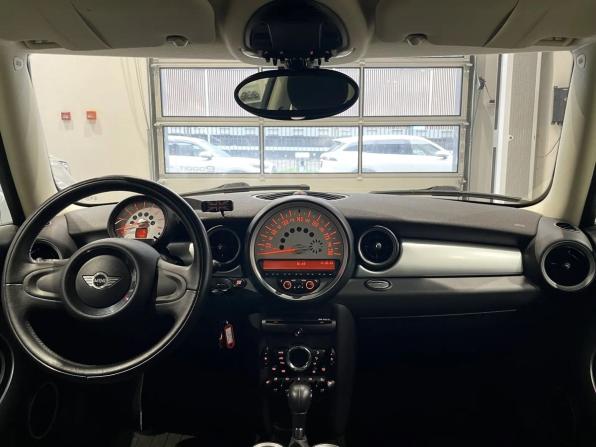 Mini Hatch II (R56) Рестайлинг с пробегом 2010 года, цена 992 000 рублей, 71399 км, хэтчбек, Автокод Объявления