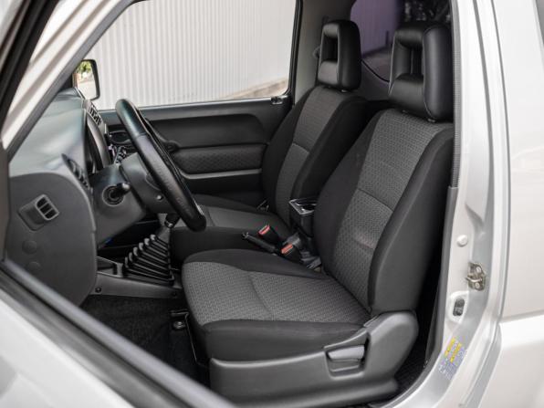 Suzuki Jimny III Рестайлинг 1 с пробегом 2007 года, цена 899 000 рублей, 205124 км, внедорожник, Автокод Объявления