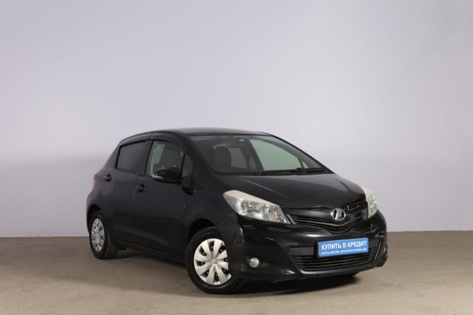 Toyota Vitz III (XP130) с пробегом 2013 года, цена 849 000 рублей, 143021 км, хэтчбек, Автокод Объявления