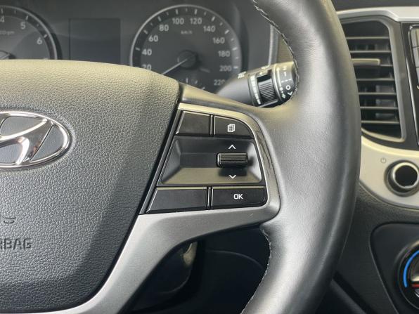 Hyundai Solaris II с пробегом 2017 года, цена 1 297 000 рублей, 94388 км, седан, Автокод Объявления