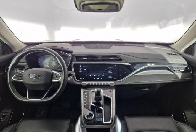 Geely Atlas Pro с пробегом 2023 года, цена 1 950 000 рублей, 48393 км, внедорожник, Автокод Объявления