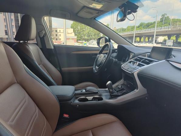 Lexus NX I с пробегом 2016 года, цена 3 100 000 рублей, 90579 км, внедорожник, Автокод Объявления
