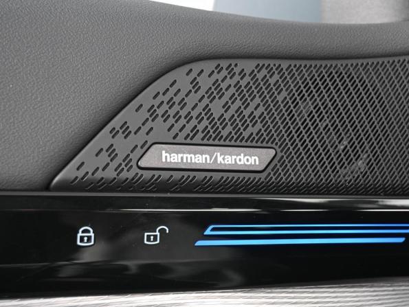BMW 5 серии VIII (G60/G61/G68) с пробегом 2024 года, цена 7 499 000 рублей, 15000 км, седан, Автокод Объявления