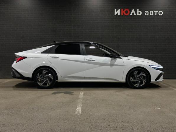 Hyundai Elantra VII (CN7) Рестайлинг с пробегом 2024 года, цена 2 390 000 рублей, 36264 км, седан, Автокод Объявления