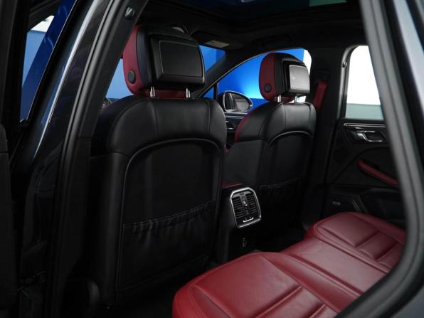 Porsche Macan I Рестайлинг 2 с пробегом 2022 года, цена 7 099 077 рублей, 25800 км, внедорожник, Автокод Объявления