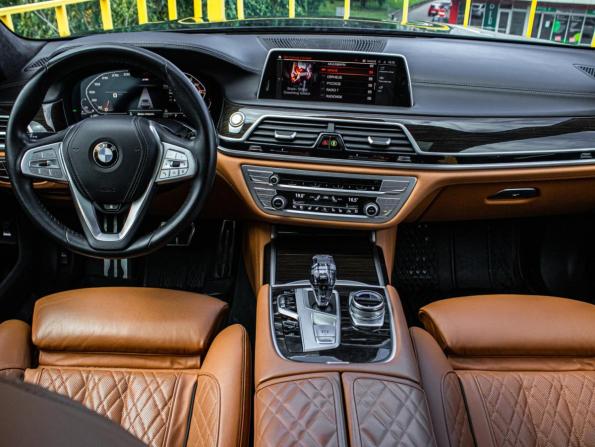 BMW 7 серии VI (G11/G12) Рестайлинг с пробегом 2021 года, цена 7 750 000 рублей, 62086 км, седан, Автокод Объявления