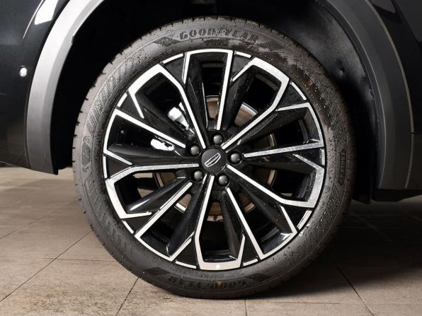 Geely Monjaro I Рестайлинг 2 с пробегом 2026 года, цена 3 989 995 рублей, 21 км, внедорожник, Автокод Объявления