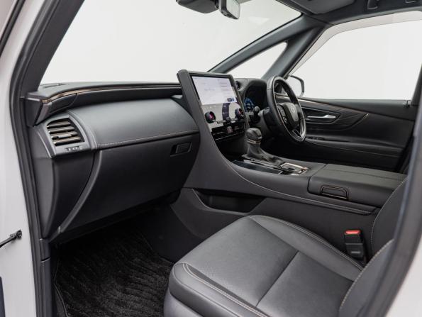 Toyota Alphard IV с пробегом 2024 года, цена 9 490 000 рублей, 29829 км, минивэн, Автокод Объявления