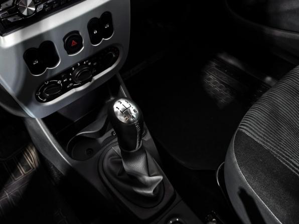 Renault Logan I Рестайлинг с пробегом 2013 года, цена 597 890 рублей, 83447 км, седан, Автокод Объявления