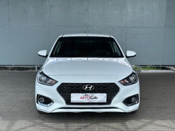 Hyundai Solaris II с пробегом 2019 года, цена 1 370 000 рублей, 92216 км, седан, Автокод Объявления